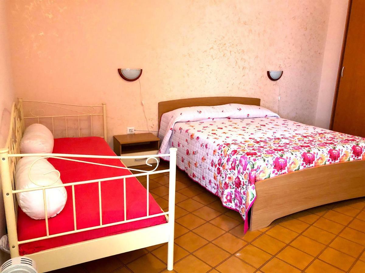 Apartment Romina Tergu Eksteriør bilde