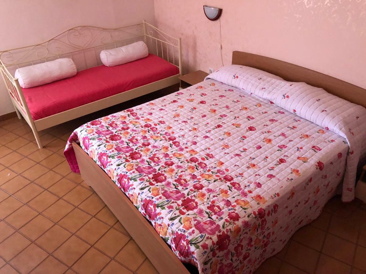 Apartment Romina Tergu Eksteriør bilde